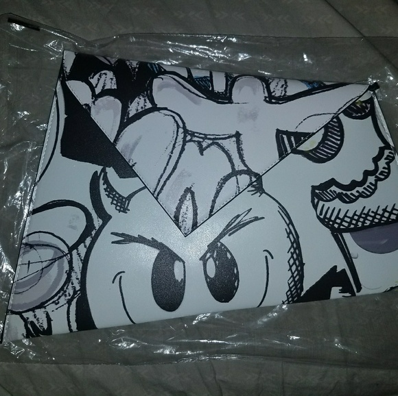 Asos X emoji movie clutch - Picture 5 of 6